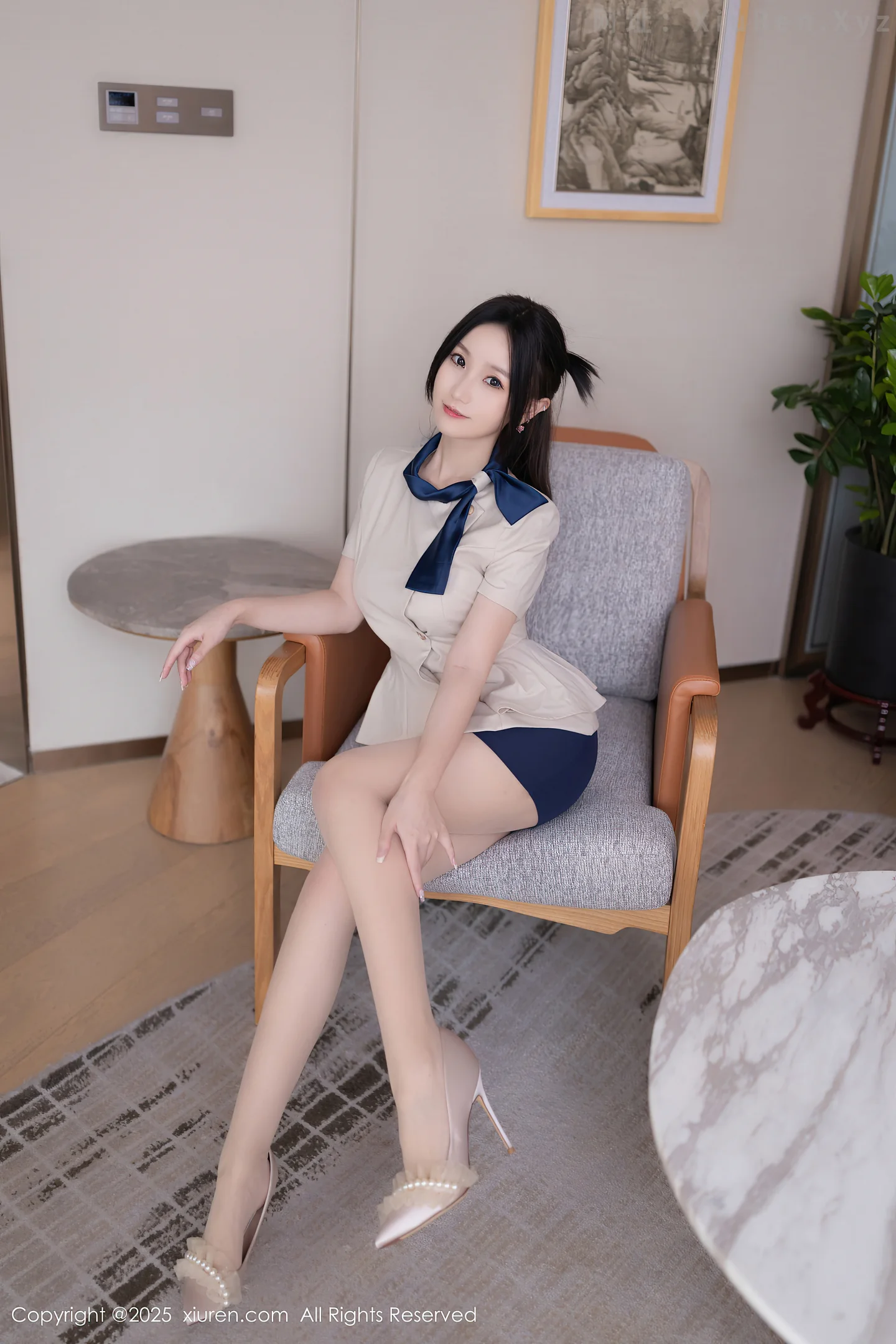 图片[4]-[XiuRen秀人网]VOL.10697 模特杏子Yada性感OL服饰配超薄肉丝秀曼妙身姿撩人诱惑写真83P-秀人网官方网站